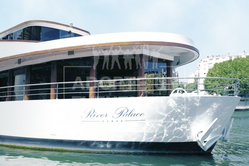 BATEAU DINER CROISIERE SOIREE ENTREPRISE BATEAU PRIVATIF | adopte-un-evenement