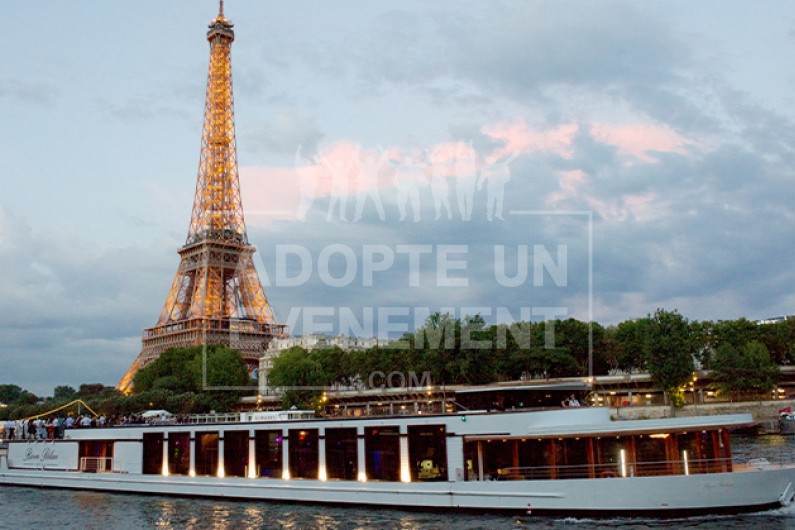 BATEAU DINER CROISIERE SOIREE ENTREPRISE BATEAU PRIVATIF | adopte-un-evenement