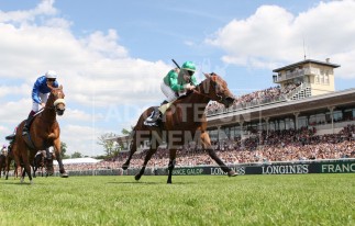 HIPPODROME CHANTILLY REUNION EVENMENT LANCEMENT CONVENTION CONFERENCE PRESENTATION DE PRODUIT COURSE DE CHEVAUX | adopte-un-evenement