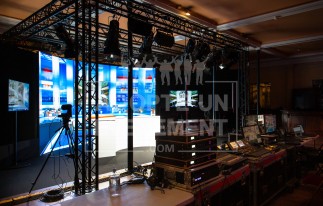 STUDIO TV TOUT EQUIPE POUR VOS EVENEMENTS DIGITAUX EN DISTANCIEL A PARIS | adopte-un-evenement